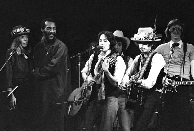 Joni & Richie Havens, who appeared for the finale.