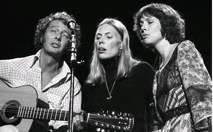 Fred Neil, Joni and Debbie Andersen perform the song<br> <i>The Dolphins</i>.